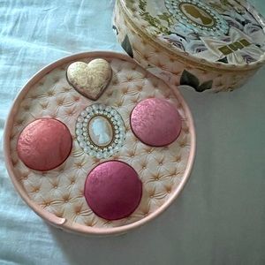 Pat McGrath Blushing Delights Bridgerton Blush and Highlighter Palette